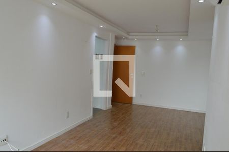 Sala de apartamento para alugar com 3 quartos, 77m² em Taquara, Rio de Janeiro