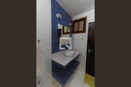 Casa à venda com 150m², 3 quartos e 1 vaga Casa à venda com 150m², 3 quartos e 1 vagaBanheiro 2