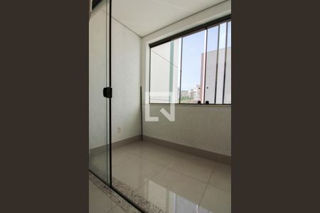 Varanda da Sala 1 de apartamento à venda com 3 quartos, 200m² em Jaraguá, Belo Horizonte