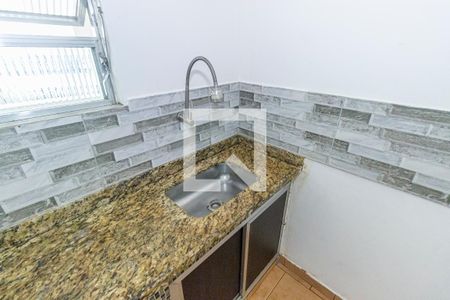 Casa à venda com 300m², 2 quartos e 4 vagasCozinha e Área de Serviço