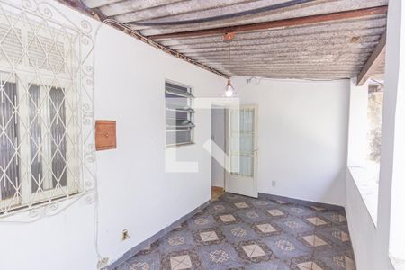 Casa à venda com 300m², 2 quartos e 4 vagasQuintal