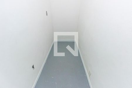 Casa à venda com 300m², 2 quartos e 4 vagasEscritório