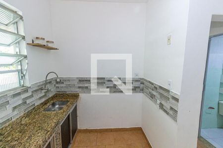 Casa à venda com 300m², 2 quartos e 4 vagasCozinha e Área de Serviço