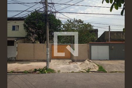 Casa à venda com 300m², 2 quartos e 4 vagasFachada