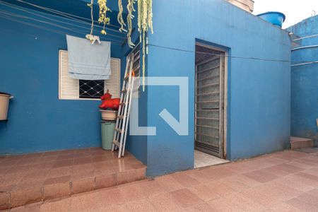 Casa para alugar com 60m², 2 quartos e sem vagaQuintal