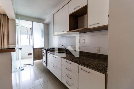Apartamento para alugar com 80m², 2 quartos e 2 vagas Apartamento para alugar com 80m², 2 quartos e 2 vagasCozinha