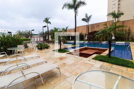 Apartamento para alugar com 80m², 2 quartos e 2 vagas Apartamento para alugar com 80m², 2 quartos e 2 vagasÁrea comum - Piscina