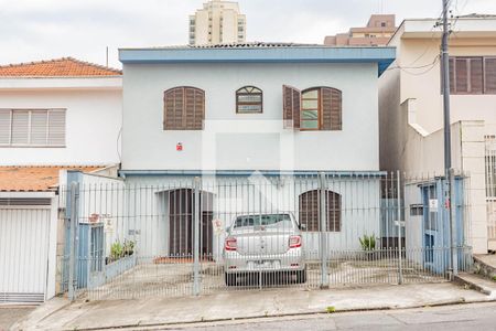 Casa à venda com 420m², 2 quartos e 1 vaga Casa à venda com 420m², 2 quartos e 1 vagaFachada