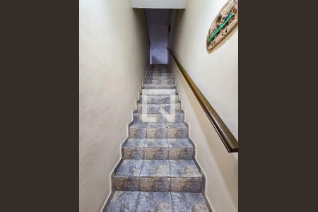 Apartamento à venda com 88m², 3 quartos e sem vagaEscada de Acesso ao Imóvel