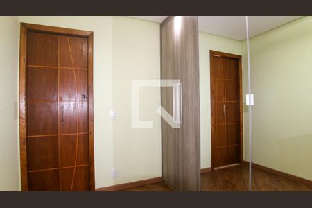 Quarto 1 de apartamento para alugar com 2 quartos, 45m² em Vila Independencia, São Paulo