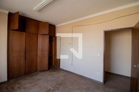 Casa à venda com 480m², 6 quartos e 2 vagasQuarto 2 - Casa 1