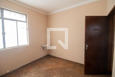 Casa à venda com 480m², 6 quartos e 2 vagasQuarto 1 - Casa 1
