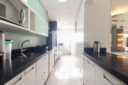 Apartamento à venda com 97m², 3 quartos e 2 vagasCozinha 