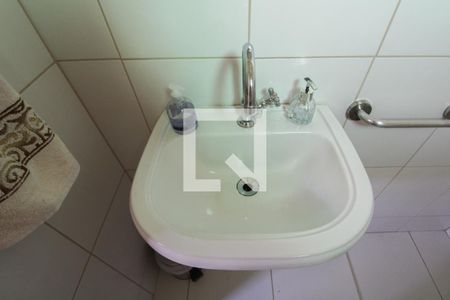 Casa à venda com 400m², 3 quartos e 6 vagas Casa à venda com 400m², 3 quartos e 6 vagasBanheiro Social