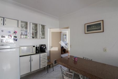 Casa à venda com 400m², 3 quartos e 6 vagas Casa à venda com 400m², 3 quartos e 6 vagasCozinha