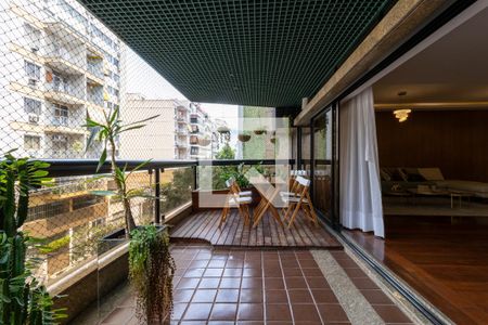 Sala Varanda de apartamento à venda com 4 quartos, 328m² em Tijuca, Rio de Janeiro