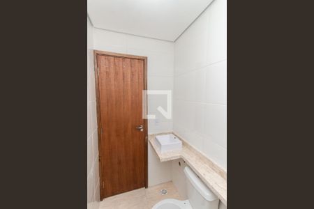 Casa de condomínio à venda com 47m², 2 quartos e 1 vaga Casa de condomínio à venda com 47m², 2 quartos e 1 vagaBanheiro