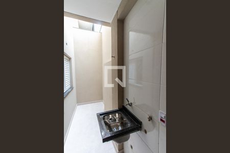 Casa de condomínio à venda com 47m², 2 quartos e 1 vaga Casa de condomínio à venda com 47m², 2 quartos e 1 vagaÁrea de Serviço