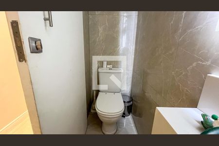 Apartamento à venda com 76m², 2 quartos e 2 vagasLavabo