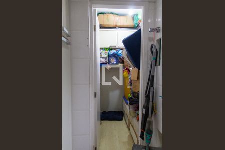 Apartamento à venda com 76m², 2 quartos e 2 vagasQuarto Serviço