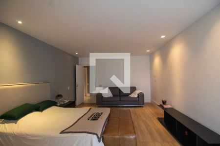 Casa à venda com 900m², 3 quartos e 4 vagasSuíte 2