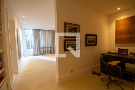 Casa à venda com 900m², 3 quartos e 4 vagasSuíte 1