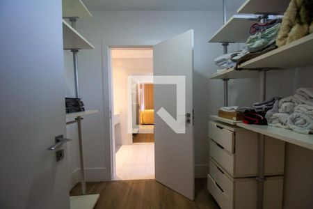 Casa à venda com 900m², 3 quartos e 4 vagasCloset da Suíte 4