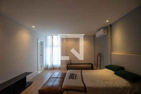 Casa à venda com 900m², 3 quartos e 4 vagasSuíte 2