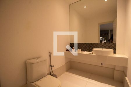 Casa à venda com 900m², 3 quartos e 4 vagasLavabo da Sala de TV