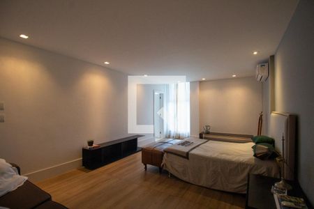 Casa à venda com 900m², 3 quartos e 4 vagasSuíte 2