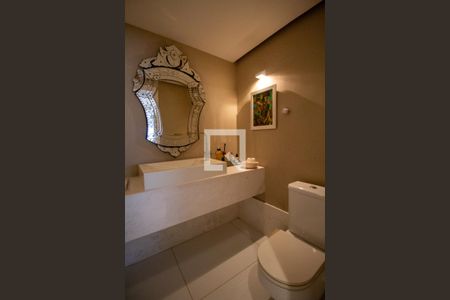 Casa à venda com 900m², 3 quartos e 4 vagasLavabo