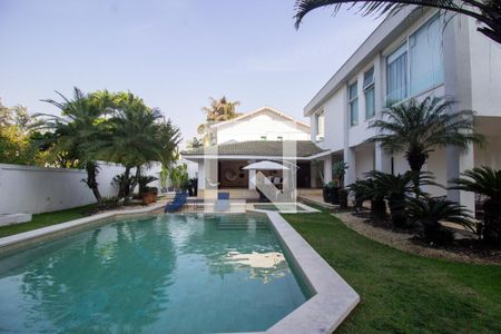 Casa à venda com 900m², 3 quartos e 4 vagasQuintal