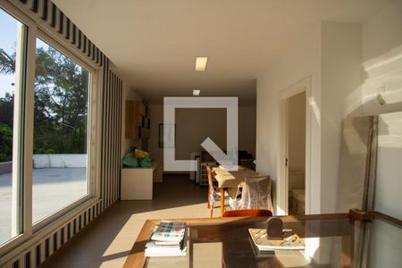 Casa à venda com 900m², 3 quartos e 4 vagasMezanino