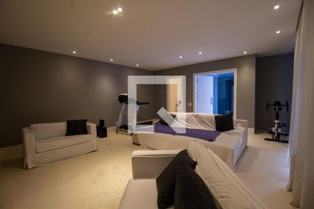 Casa à venda com 900m², 3 quartos e 4 vagasSala de TV