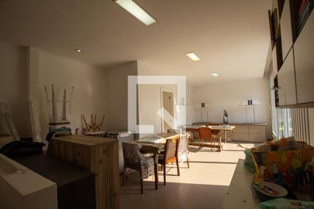 Casa à venda com 900m², 3 quartos e 4 vagasMezanino