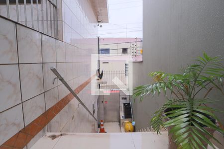 Casa para alugar com 450m², 3 quartos e sem vaga Casa para alugar com 450m², 3 quartos e sem vagaEscada