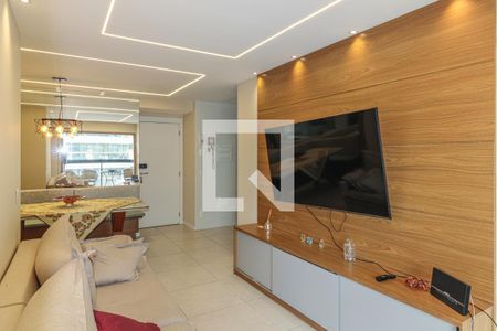 Apartamento à venda com 83m², 3 quartos e 1 vaga Apartamento à venda com 83m², 3 quartos e 1 vagaSala