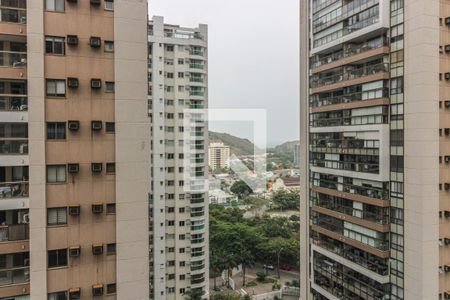 Apartamento à venda com 83m², 3 quartos e 1 vaga Apartamento à venda com 83m², 3 quartos e 1 vagaVaranda - Vista mar
