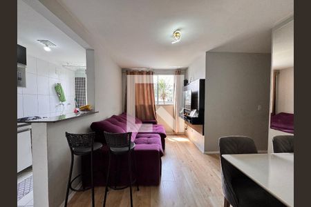 Sala de apartamento para alugar com 2 quartos, 48m² em Parque São Vicente, Santo André