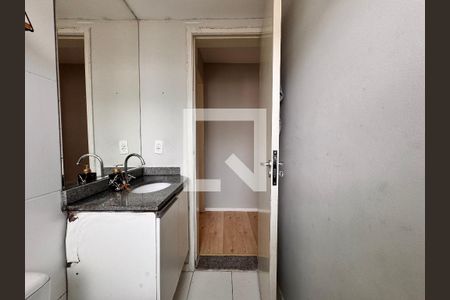 Apartamento para alugar com 48m², 2 quartos e 1 vaga Apartamento para alugar com 48m², 2 quartos e 1 vagaBanheiro