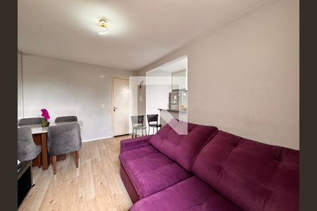 Sala de apartamento para alugar com 2 quartos, 48m² em Parque São Vicente, Santo André