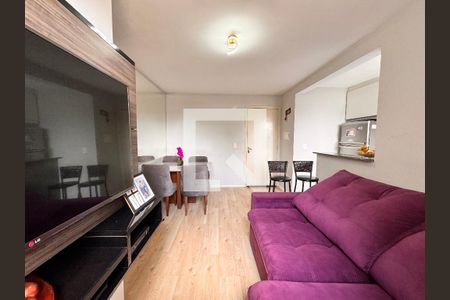 Sala de apartamento para alugar com 2 quartos, 48m² em Parque São Vicente, Santo André