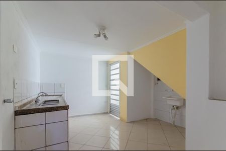 Cozinha e Área de Serviço de casa para alugar com 1 quarto, 25m² em Ipiranga, São Paulo