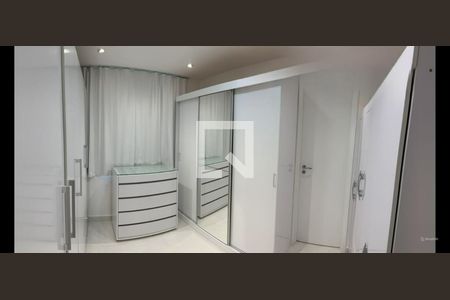 Apartamento à venda com 199m², 4 quartos e 2 vagasCloset (Suíte 2)