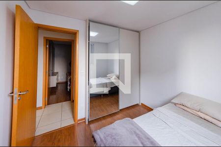 Apartamento à venda com 90m², 3 quartos e 2 vagasQuarto 2