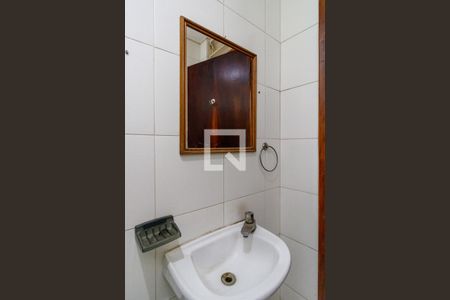 Casa à venda com 500m², 4 quartos e 5 vagasBanheiro 