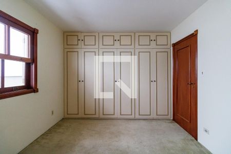 Casa à venda com 500m², 4 quartos e 5 vagasQuarto 2