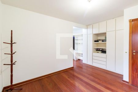 Casa à venda com 500m², 4 quartos e 5 vagasQuarto 4