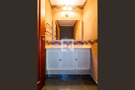 Casa à venda com 500m², 4 quartos e 5 vagasBanheiro Social