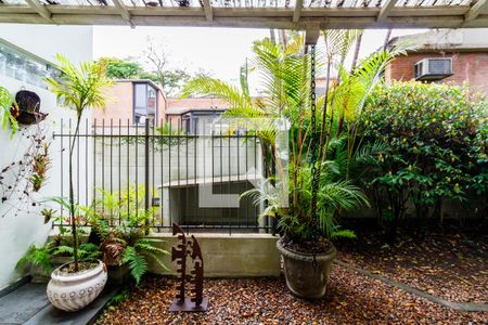 Varanda de casa à venda com 4 quartos, 500m² em Morumbi, São Paulo